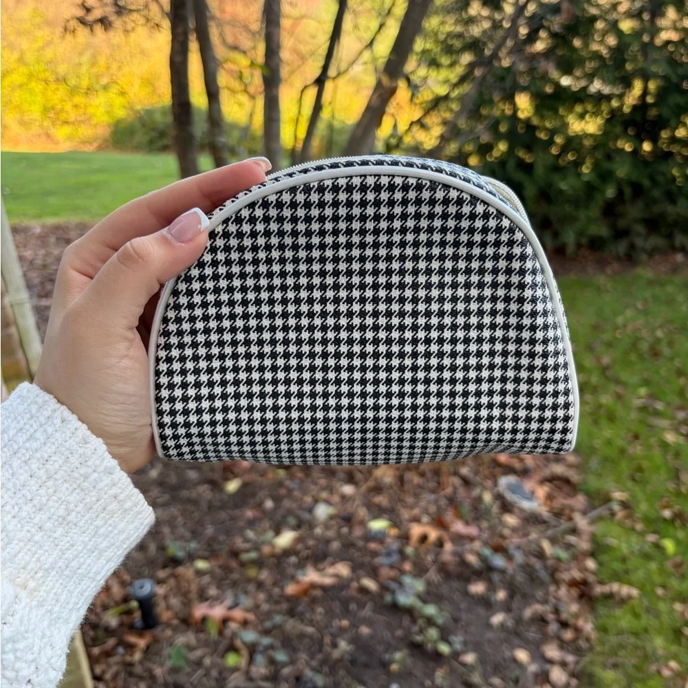 Free $20k Hermes Birkin or Dior Pouch - Picture 2 of 2